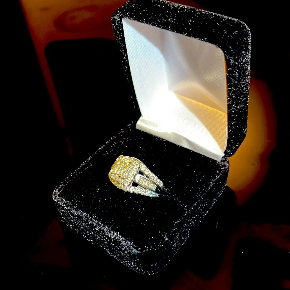 Ring - Picture 2 of 8
